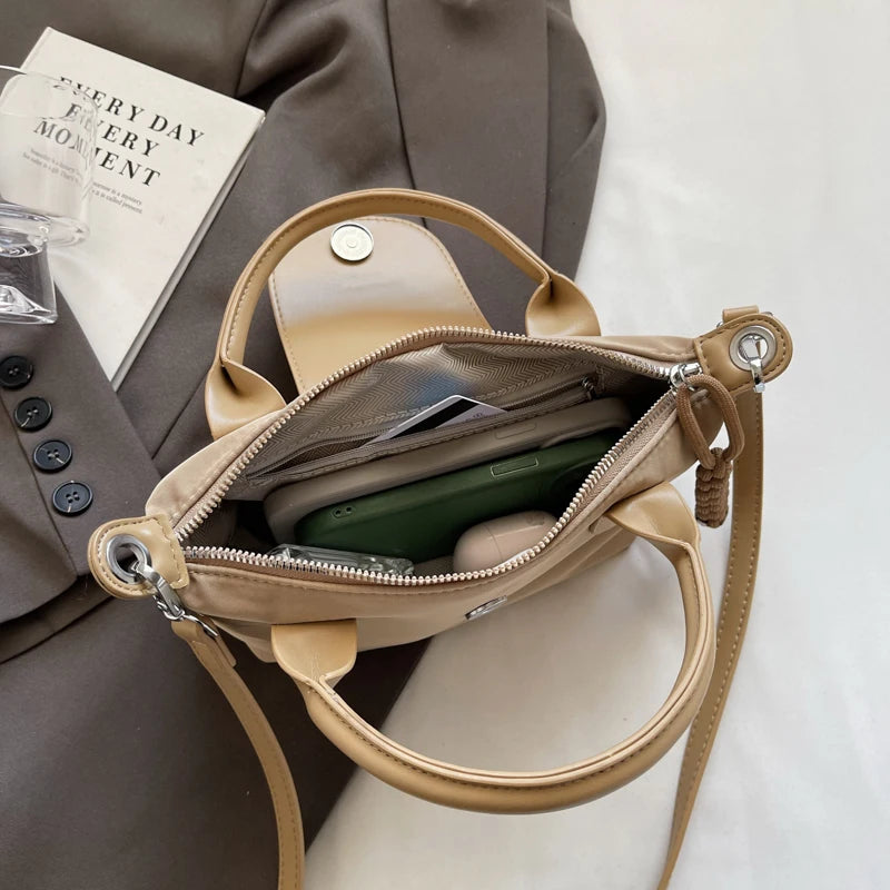 Fashion Lightweight Simple Ladies Shoulder Bag, Large Capacity Durable Classic Ladies Crossbody Dumpling Bag, All Seasons